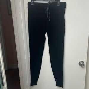 True Craft, Women’s Black 100% Acrylic sweater Joggers, 10”rise, 28”Inseam, Sz M